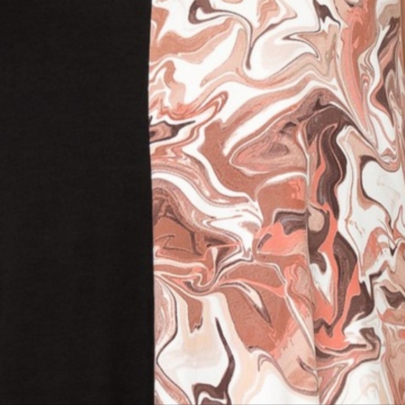 Zenana Plus Size Marble Print Sleeveless Tunic - Picture 3 of 4